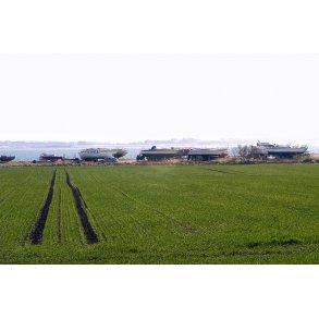 Udsigt mod havnen i Gjl med Limfjorden i baggrunden