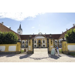 Dronninglund Slot og Slotskirke