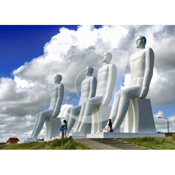 "Mennesker ved havet" opstillet nord for Esbjerg i 1995
