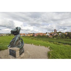 Skulptur af Dronning Dagmar p� Ribehus Voldsted
