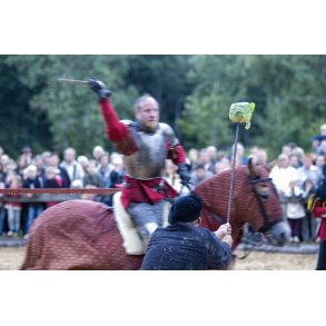 Ridder show ved Clausholm Slot