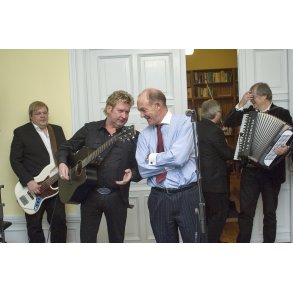 Johnny Logan med Band spiller i den Irske Ambassade i Kbenhavn