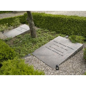 Udbyneder kirkeg�rd