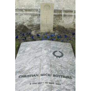 Christian Mitch Rottbll's grav ved Brglum Kloster