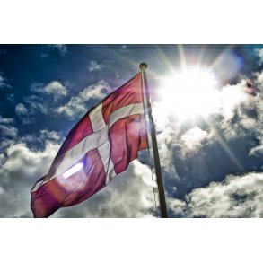 Dannebrog ved Hadsund Kirke