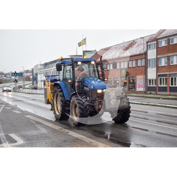 Vej saltning p Trvebryggen i Randers