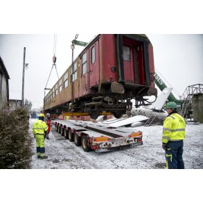L�sning af jernbanevogn p� blokvogn ved Langvang i Randers