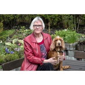 Kirsten og hendes hund Frida