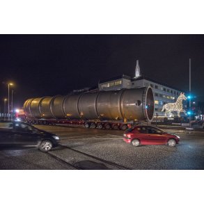 Transport af store og tunge metalelementer p� Randers Bro