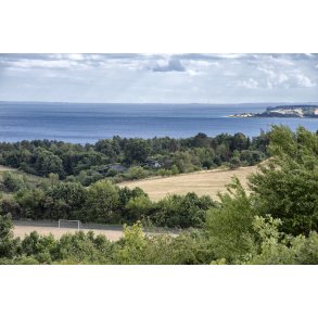 Sommerhus og ferieomrde ved Fugls, med Helgens i baggrunden