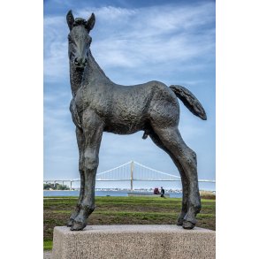 Skulpturen Fllet i Middelfart ved Lilleblt