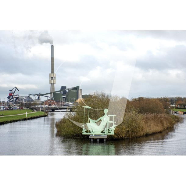 Sven Dalsgaards skulptur &#146;Pigen i Gudenen&#146; 