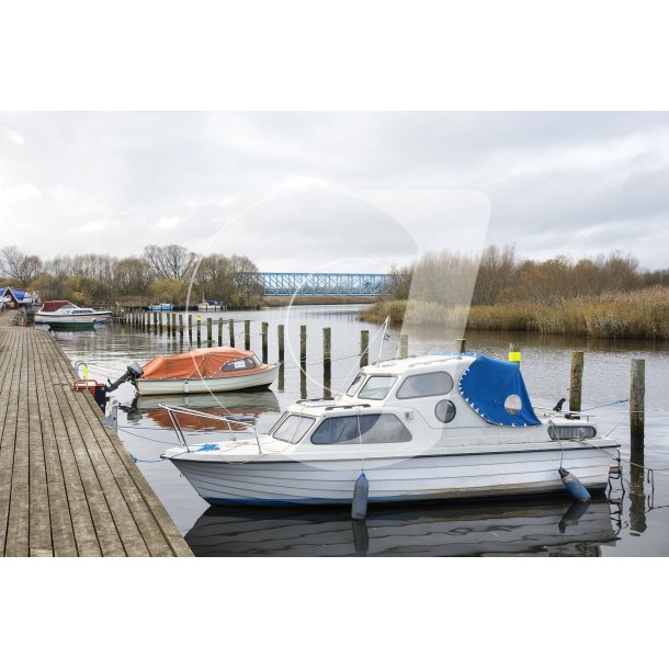 Motorbdsklubben ved Gudenen i Randers, med Den Bl Bro og Paradisen i baggrunden