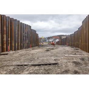 Bygning af den nye bro over jernbanen til Hvidem�llevej i Randers