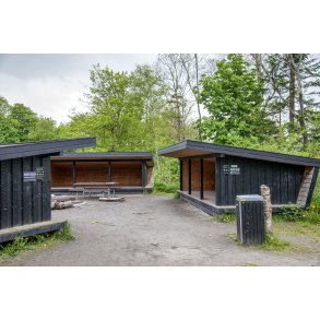 Shelter t�t p� Ulstrup Marina ved Guden�en