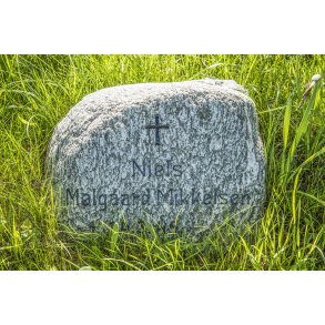 Mindesten fra Anden Verdenskrig, ved Ellemosevej t�t p� Tranbjerg