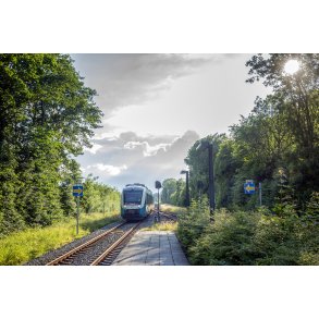 Arriva toget fra Struer mod Lang og Aarhus ankommer til Ulstrup trinbrt