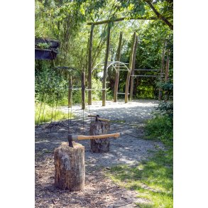 kse med huggeblok p Karpenhj Naturcenter p Mols