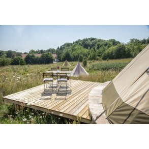 Tipi'er ved Karpenhj Naturcenter p Mols