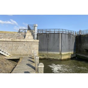 Kammerslusen er navnet p� den sluse der ligger ved Ribe �s udl�b i Vadehavet