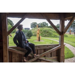 I landsbyen Vejerslev ved Kongensbro og Guden�en, har lokale opbygget den mytologisk park 