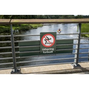 Udspring forbudt ved Gudenen i Bjerringbro
