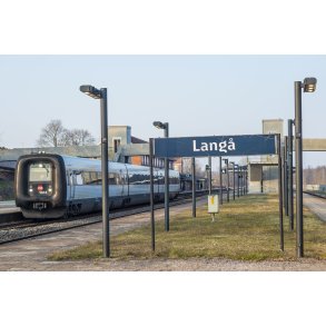 IC 3 tog forlader Lang� station i retning mod Aarhus