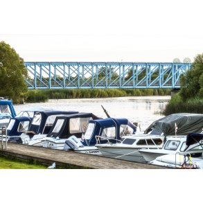 Den Bl� Bro over Guden�en, ved motorb�dsklubben i Randers