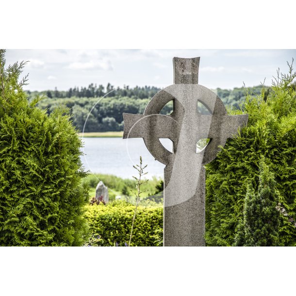 Brabrand Kirkegrd ligger ned til Brabrand S.
