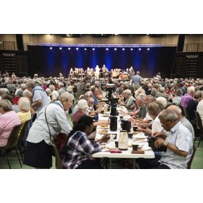 Pensionist kaffebord i Arena Randers med Anette Heick og Randers Kammerorkester