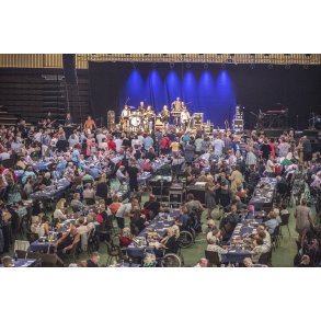 Kandis spiller ved Handicap Festival i Arena Randers