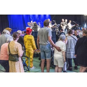 Jacob Haugaard ved Handicap Festival i Arena Randers med Kandis p� scenen