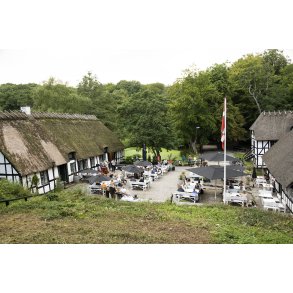 Maltekspressen spiller p� Skovm�llen ved Moesgaard