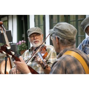 Malling Mountain Boys spiller p� Skovm�llen ved Moesgaard