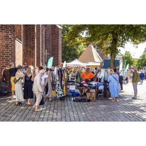 Operaens genbrugsmarked ved Sct. Mortens Kirke i Randers Festuge
