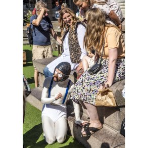 Gadeteater p� R�dhustorvet i Randers Festuge