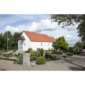Louns Kirke med Louns Bredning i baggrunden