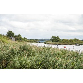 Tour de Guden�, paddlebords og motorb�de p� Guden�en ved Randers