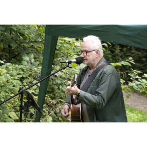 Ole N�rskov spiller ved en 