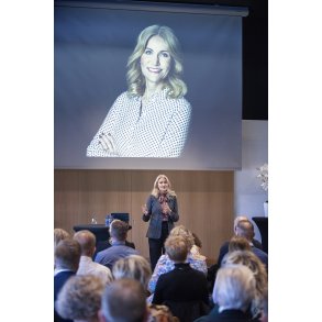 Erhvervs arrangement med foredrag af Helle Thorning-Schmidt og Jannie Lymann i Arena Randers