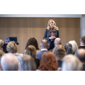 Erhvervs arrangement med foredrag af Helle Thorning-Schmidt og Jannie Lymann i Arena Randers