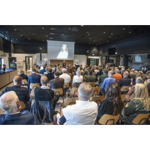 Erhvervs arrangement med foredrag af Helle Thorning-Schmidt og Jannie Lymann i Arena Randers