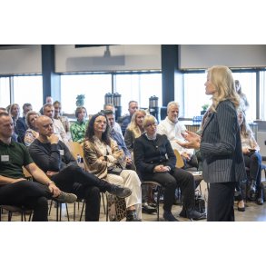 Erhvervs arrangement med foredrag af Helle Thorning-Schmidt og Jannie Lymann i Arena Randers