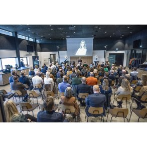 Erhvervs arrangement med foredrag af Helle Thorning-Schmidt og Jannie Lymann i Arena Randers