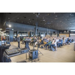 Erhvervs arrangement med foredrag af Helle Thorning-Schmidt og Jannie Lymann i Arena Randers