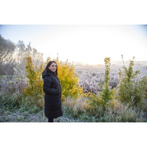 Fatma Cetinkaya en frostklar morgen ved Faldbro