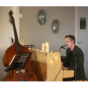 Rasmus Mogensen spiller blues og rock i Folkehuset i M�rslet til 