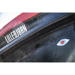 Lillebj�rn p� bedding i Randers havn