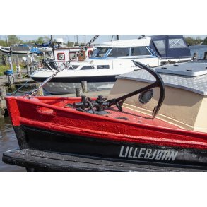 Anker er gjort klar p� Lillebj�rn i Randers havn