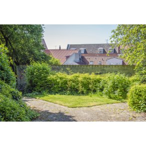 Sidesti til Fredensgade efter trappen fra Vestergade. Huse langs Vestergade i bagrunden